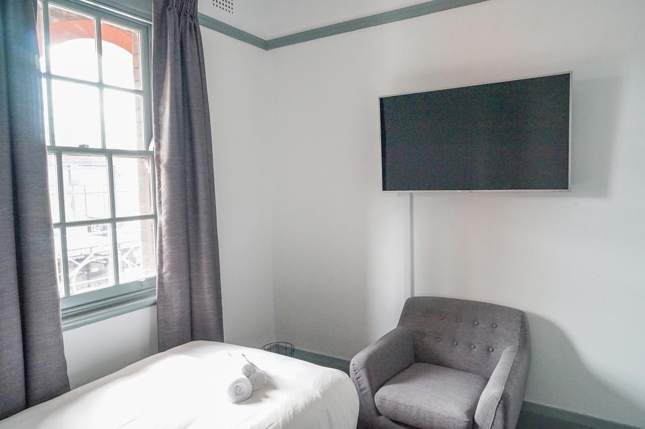 Single Room with Shared Bathroom