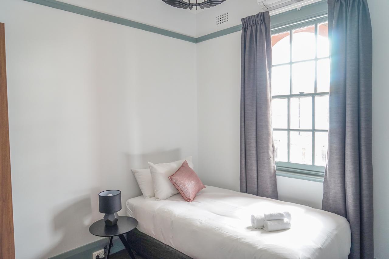 Single Room,630571590:JPEG
